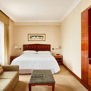 Habitación Clásica con Cama King